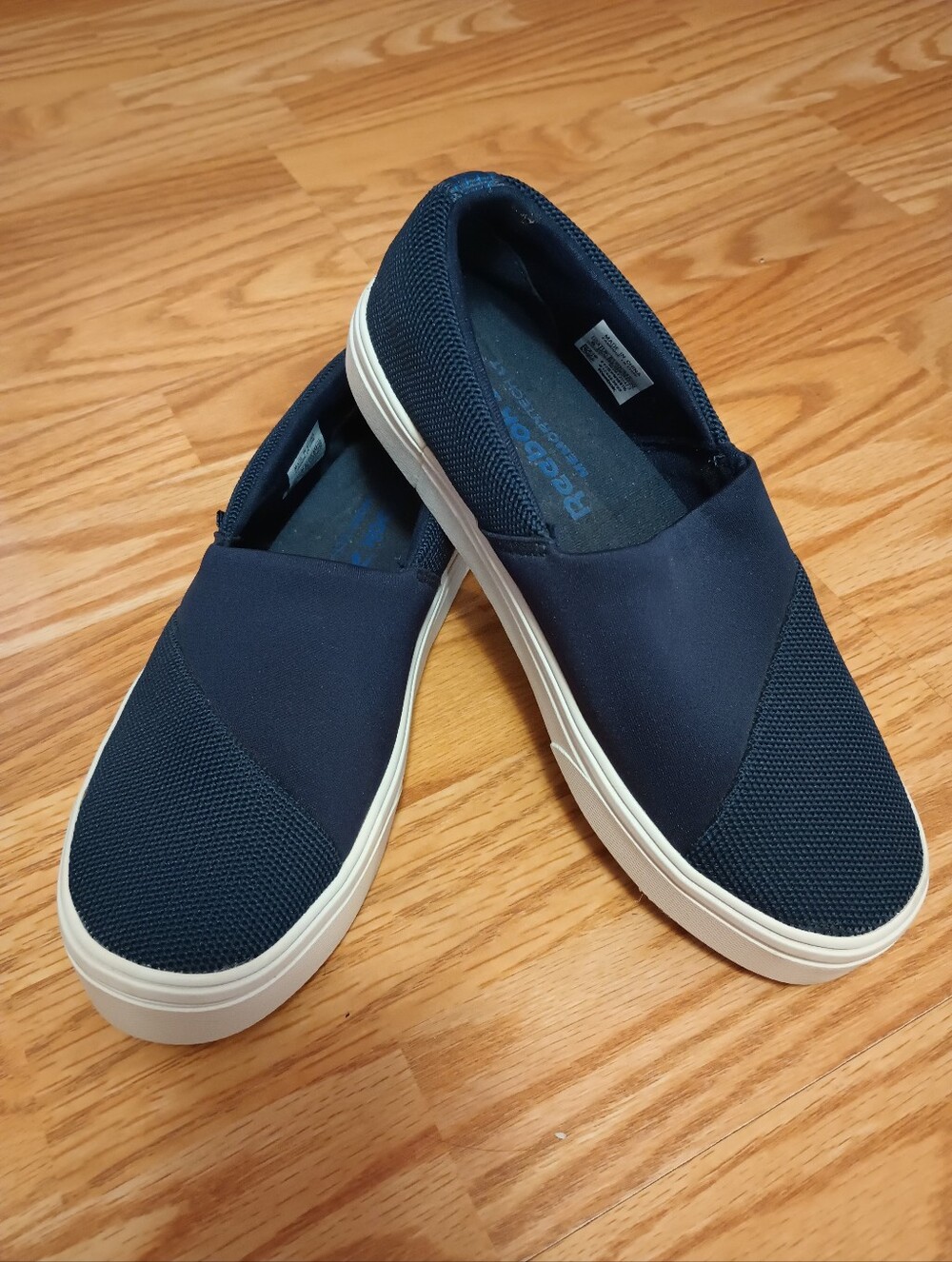 Reebok FZ0473 Katura Lifestyle Slip On Sneakers. "Vector Navy" Women's 8
